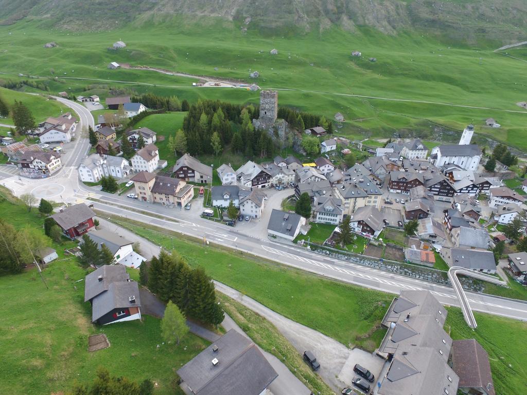 Sust Lodge Am Gotthard Госпенталь Екстер'єр фото