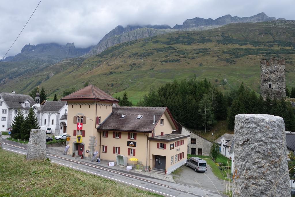 Sust Lodge Am Gotthard Госпенталь Екстер'єр фото